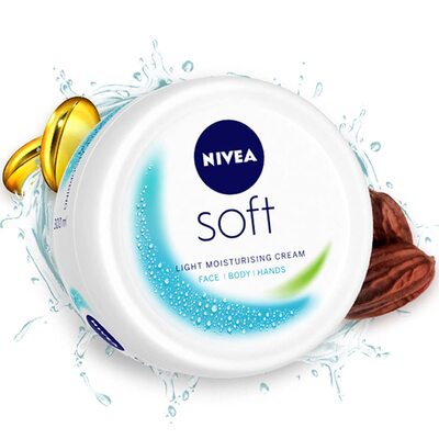  NIVEA Soft Light Moisturizer Cream: